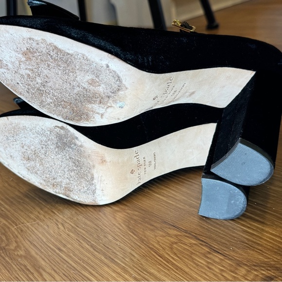 Kate Spade Black Heels with Bow Accent - Picture 4 of 13